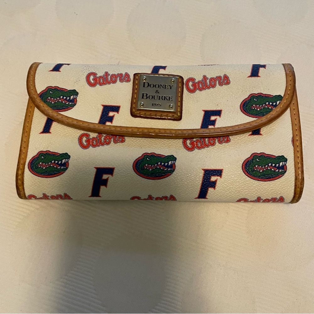 Florida Gators Dooney and Bourke Women’s Game Day Wallet